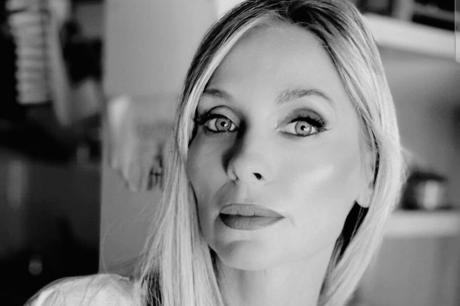 Српската ТВ водителка Бојана Јанковиќ пронајдена мртва во својот стан во Белград