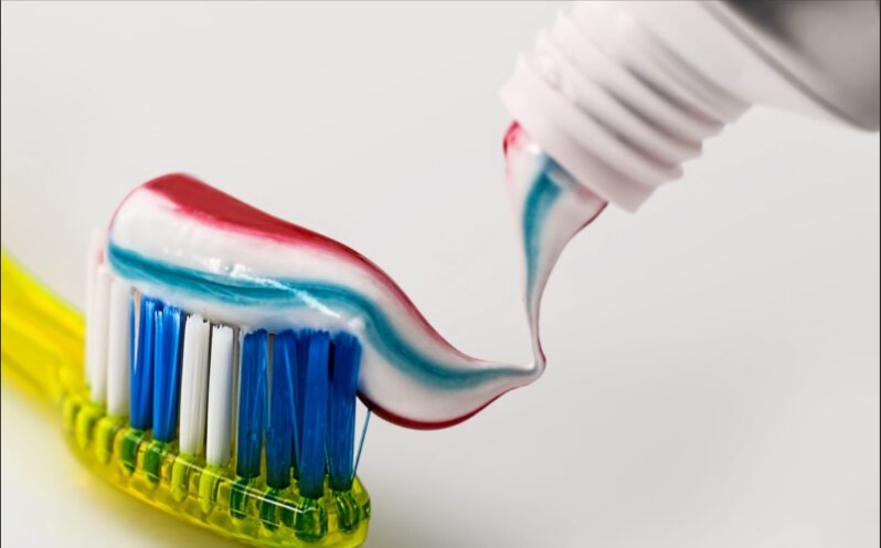 Дали сте знаеле дека секоја боја во пастата за заби има своја улога?