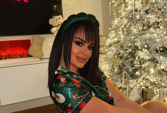 „На натпревар за најубава елка“  – Тијана Ем покажа што направила