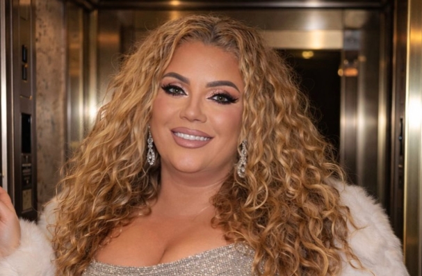 Индира Радиќ откри: Пред сцената работела сериозна професија