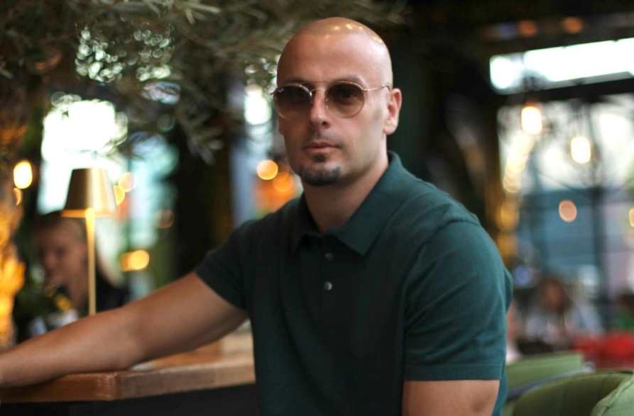 Адријан Гаџа стана татко за првпат и гордо го покажа бебето