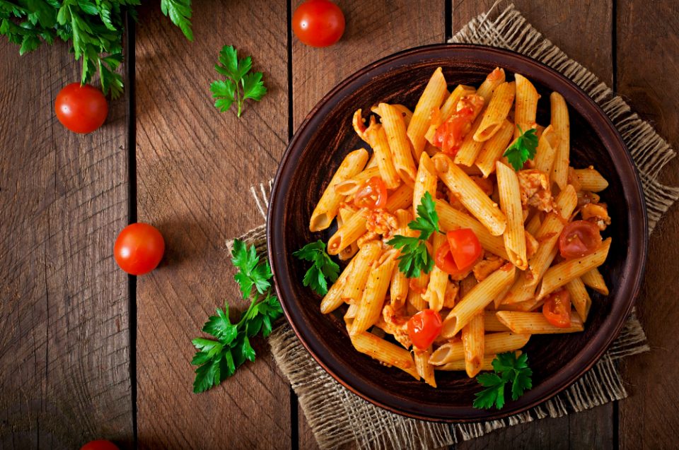 Болоњезе сосот ќе има побогат вкус ако ја додадете оваа состојка за време на подготовката